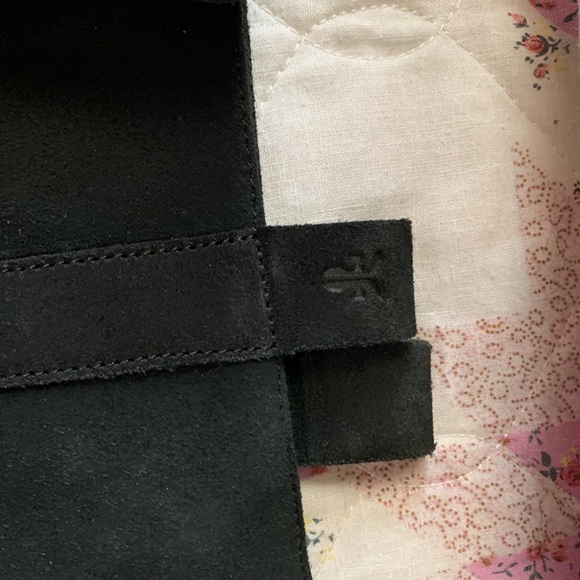 Boots - Picture 2 of 11